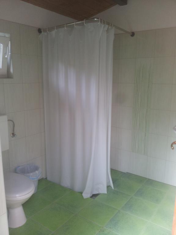 Hotel Glamping Zlata ribica Idrija pri Baci Esterno foto