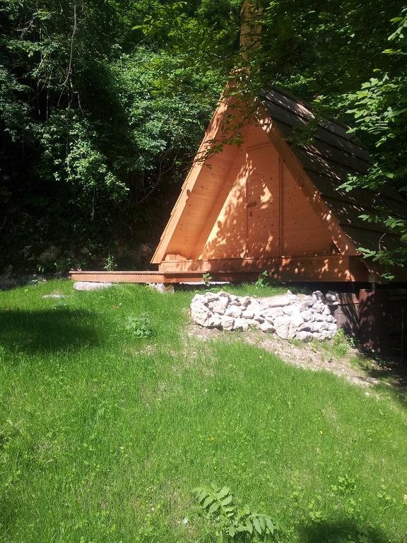 Hotel Glamping Zlata ribica Idrija pri Baci Esterno foto